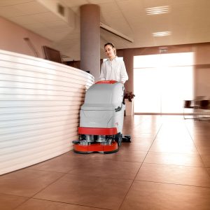 COMAC LAVA ASCIUGA PAVIMENTI VERSA 55 BT CB