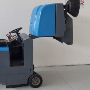 Spazzatrice Professionale Elettrica con Batteria Isal PB 115 E Uomo a Bordo - Usata - immagine 3